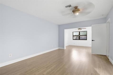 2702 NW 98th Way Coral Springs FL 33065