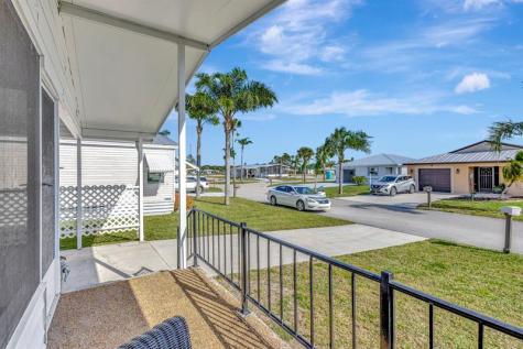 31 La Puerta Del Norte Fort Pierce FL 34951