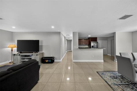 348 NW 40th Court Oakland Park FL 33309