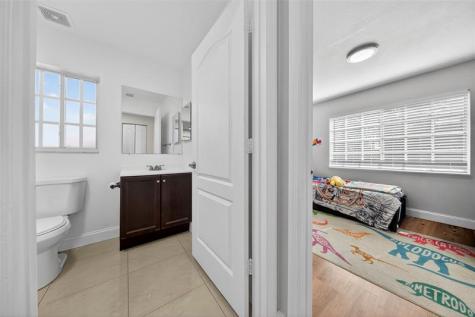 348 NW 40th Court Oakland Park FL 33309