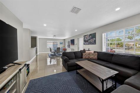 348 NW 40th Court Oakland Park FL 33309