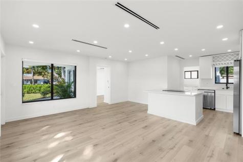 455 SW 14th Court Pompano Beach FL 33060