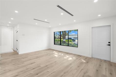455 SW 14th Court Pompano Beach FL 33060