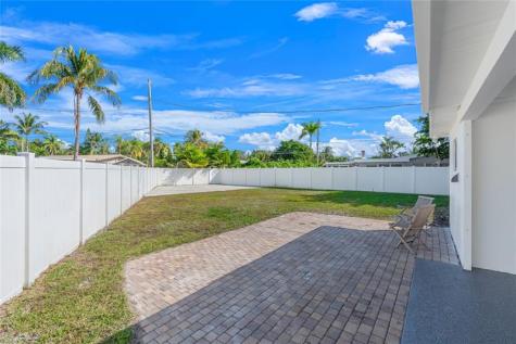 455 SW 14th Court Pompano Beach FL 33060