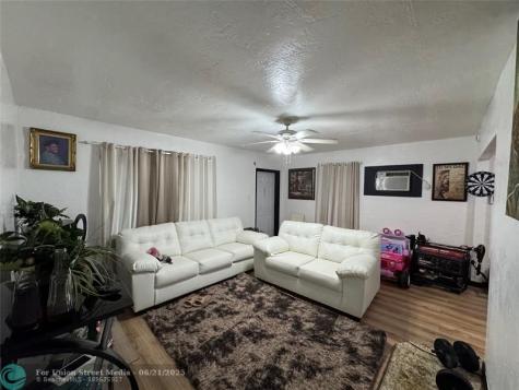 3913 SW 28th Street West Park FL 33023