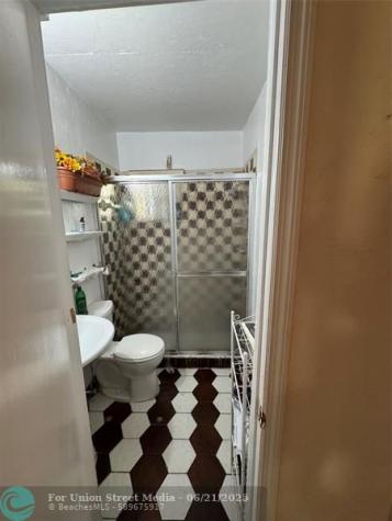 3913 SW 28th Street West Park FL 33023