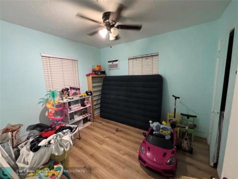 3913 SW 28th Street West Park FL 33023