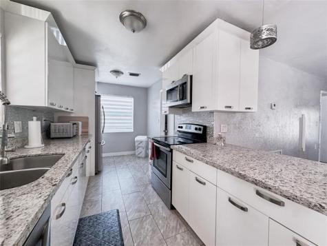 Lauderdale Lakes FL 33309