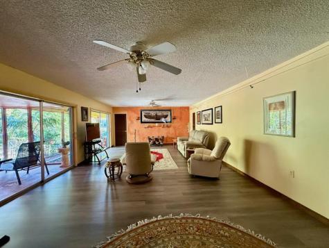 2048 SW 28th Terrace Fort Lauderdale FL 33312