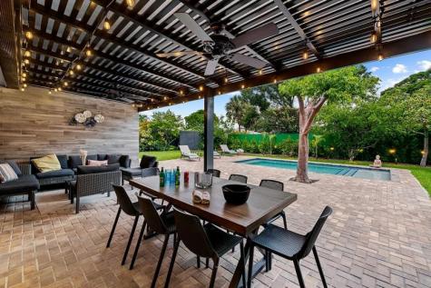 4311 NE 15th Avenue Oakland Park FL 33334