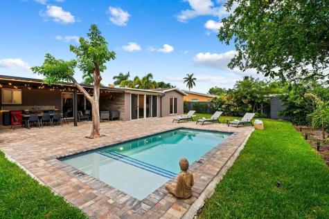 4311 NE 15th Avenue Oakland Park FL 33334