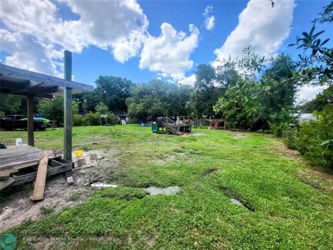 7341 NW 95th Court Okeechobee FL 34972