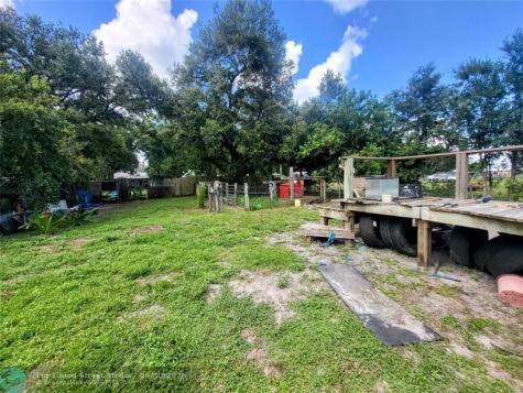 7341 NW 95th Court Okeechobee FL 34972