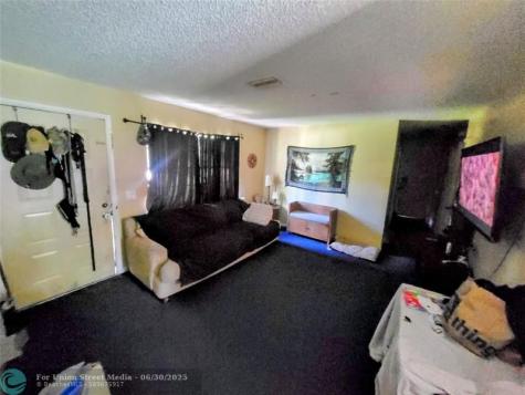 7341 NW 95th Court Okeechobee FL 34972