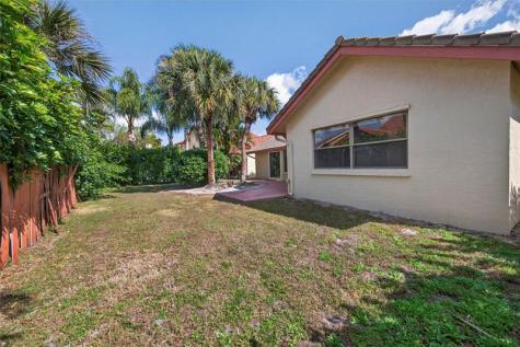 23203 L Ermitage Circle Boca Raton FL 33433