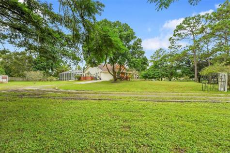 18392 N 48th Avenue N Loxahatchee FL 33470