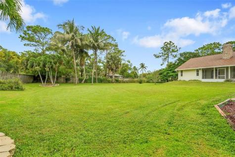 18392 N 48th Avenue N Loxahatchee FL 33470