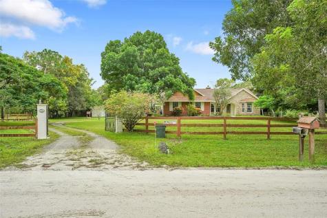 18392 N 48th Avenue N Loxahatchee FL 33470