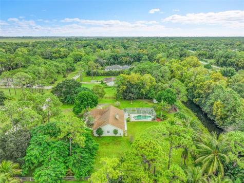 18392 N 48th Avenue N Loxahatchee FL 33470