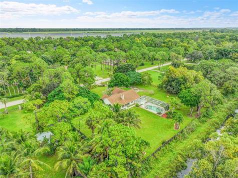 18392 N 48th Avenue N Loxahatchee FL 33470