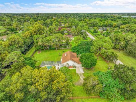 18392 N 48th Avenue N Loxahatchee FL 33470