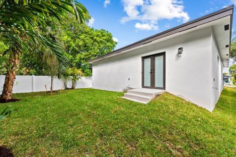 2810 NW 7th Street Fort Lauderdale FL 33311