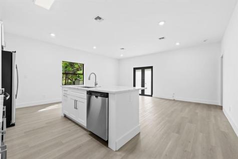 2810 NW 7th Street Fort Lauderdale FL 33311