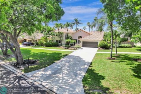 1905 River Oaks Weston FL 33326