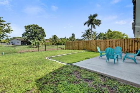 4017 Woodside Drive Coral Springs FL 33065