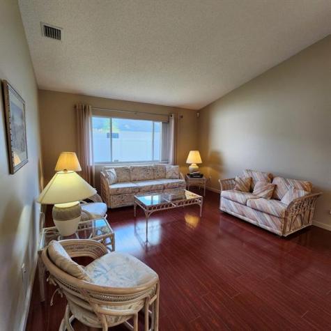 426 SE 3rd Place Dania Beach FL 33004