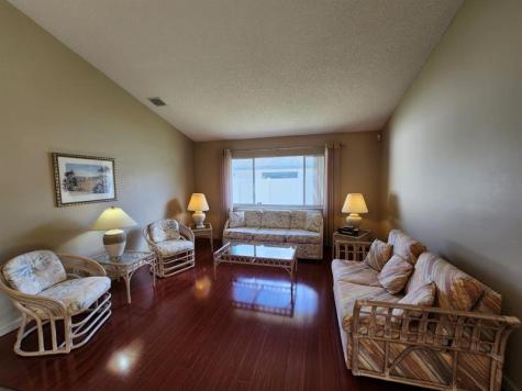 426 SE 3rd Place Dania Beach FL 33004
