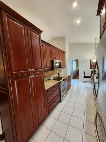 426 SE 3rd Place Dania Beach FL 33004
