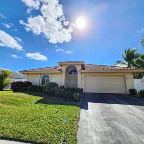 426 SE 3rd Place Dania Beach FL 33004