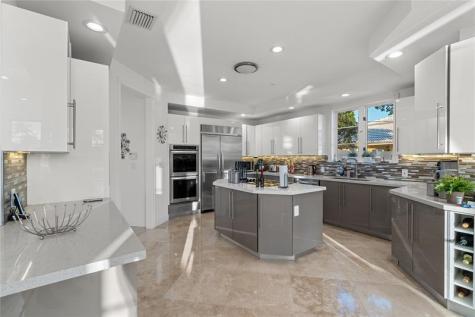 2833 NE 32nd Street Lighthouse Point FL 33064