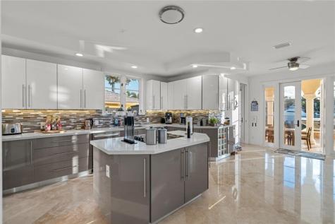 2833 NE 32nd Street Lighthouse Point FL 33064
