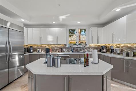 2833 NE 32nd Street Lighthouse Point FL 33064