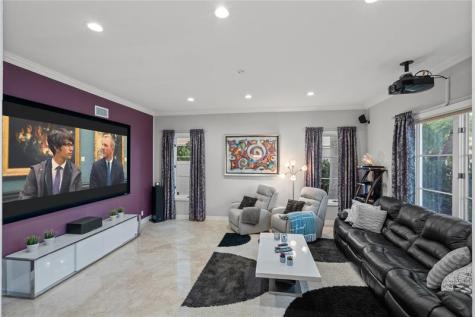 2833 NE 32nd Street Lighthouse Point FL 33064