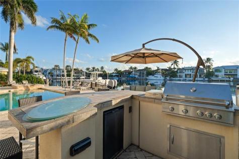 2833 NE 32nd Street Lighthouse Point FL 33064