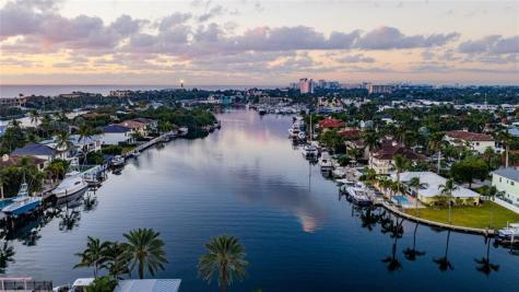 2833 NE 32nd Street Lighthouse Point FL 33064