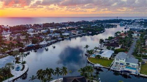 2833 NE 32nd Street Lighthouse Point FL 33064