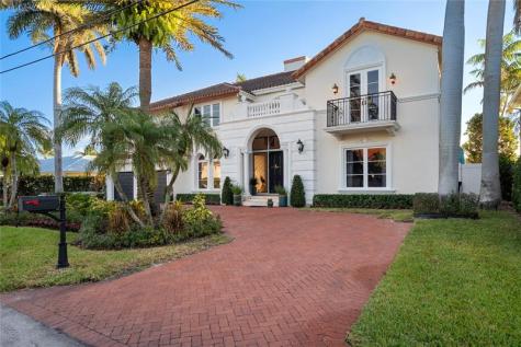 2833 NE 32nd Street Lighthouse Point FL 33064