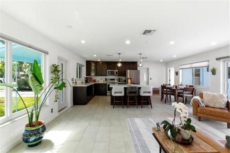 1741 NE 40th Street Oakland Park FL 33334