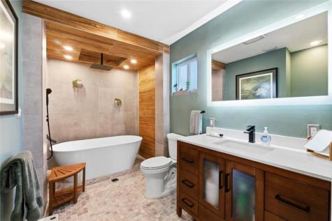1741 NE 40th Street Oakland Park FL 33334