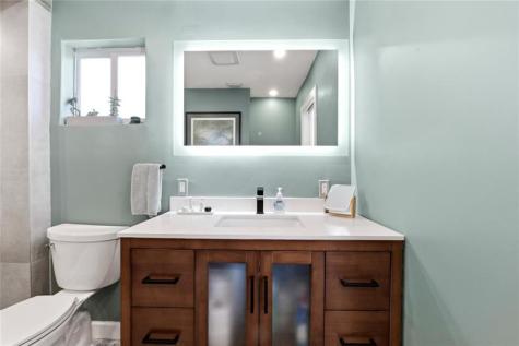 1741 NE 40th Street Oakland Park FL 33334