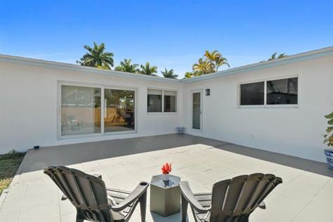 1741 NE 40th Street Oakland Park FL 33334