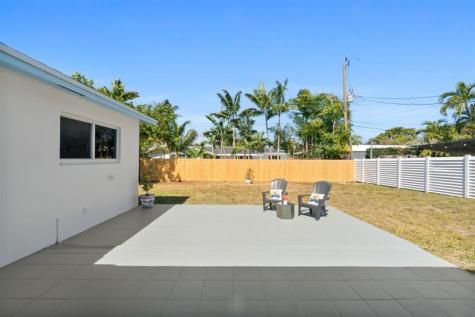 1741 NE 40th Street Oakland Park FL 33334