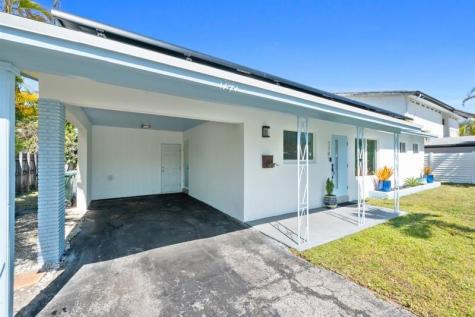 1741 NE 40th Street Oakland Park FL 33334