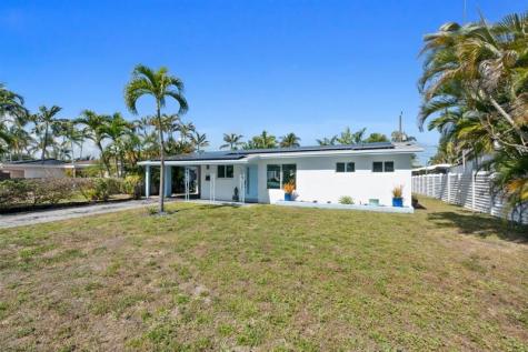 1741 NE 40th Street Oakland Park FL 33334
