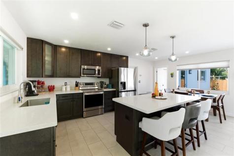 1741 NE 40th Street Oakland Park FL 33334