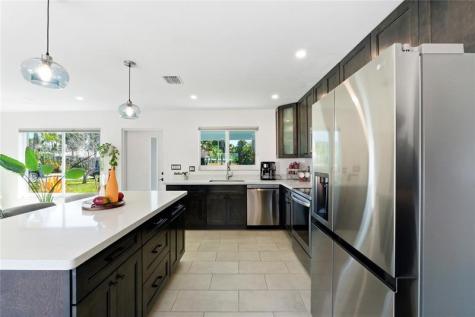 1741 NE 40th Street Oakland Park FL 33334